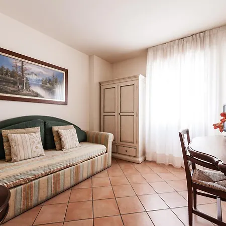 Ξενοδοχείο με διαμερίσματα Isola Cisanello 3*