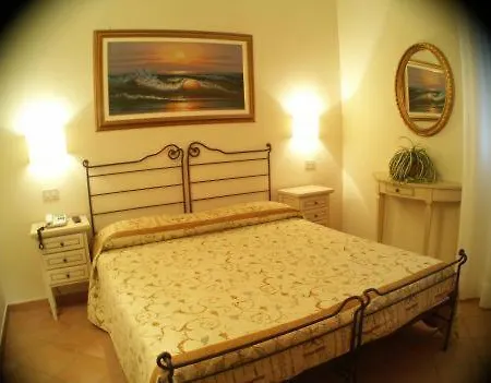 Isola Cisanello 3*